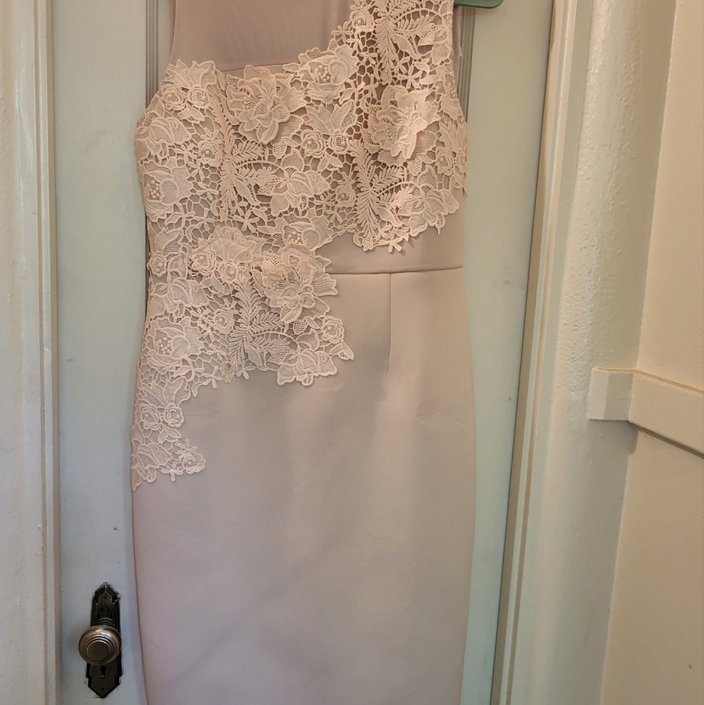 Midi floral lace dress